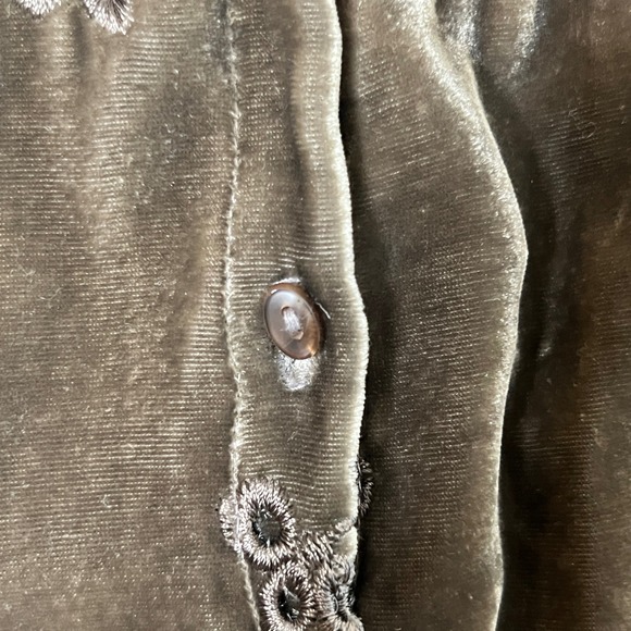 Vintage ECI Brown Velvet Floral Embroidered Eyelet Shirt Whimsigoth Fits Small - Picture 13 of 16
